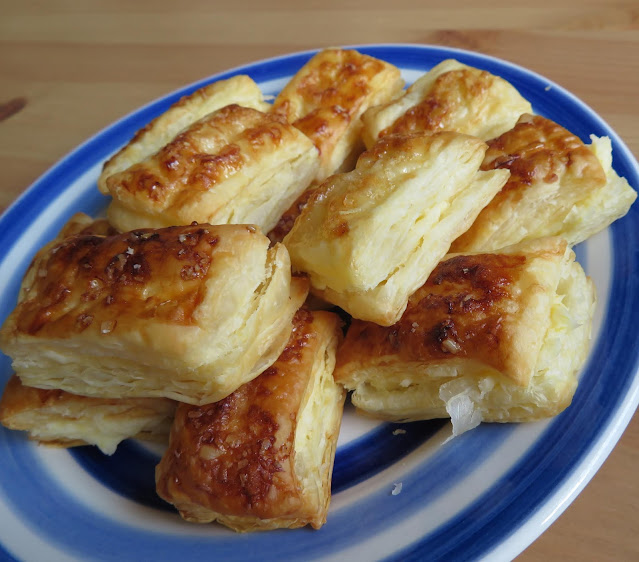 Lemon Puff Biscuits