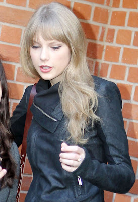 Taylor Swift Hairstyle