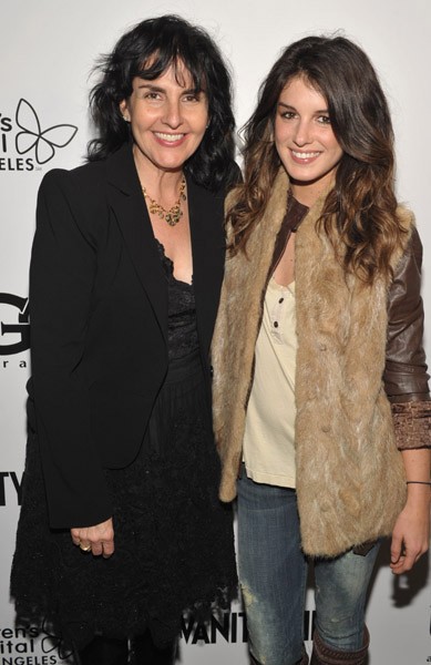 Shenae Grimes at the UGG Australia And Vanity Fair Celebration of The Opening Of UGG Australia