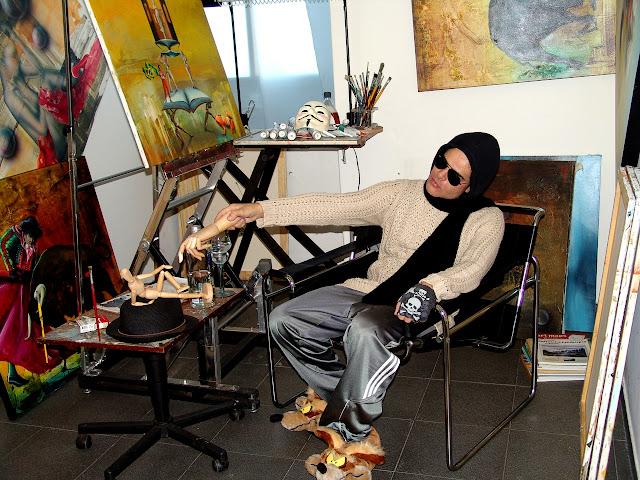 pintor, escultor, designer, cenógrafo e restaurador