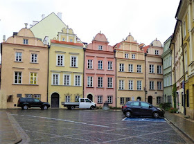 piazza nel centro storico di varsavia