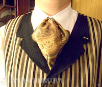 http://www.steamingenious.com/2014/03/how-to-make-victorian-cravat-or-ascot.html