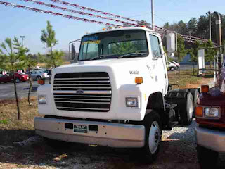 Ford L8000