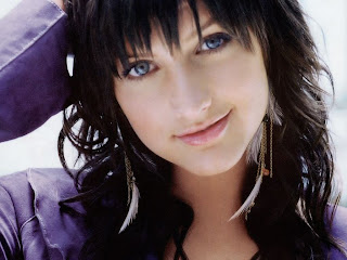 Ashlee Simpson Wallpapers