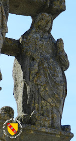 VIOCOURT (88) - Croix-calvaire de cimetière (1586)