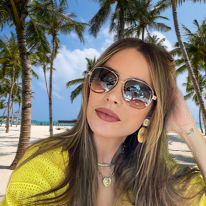 Sofia Vergara Net Worth, Early life, Biography, Husband, Children, and Social media