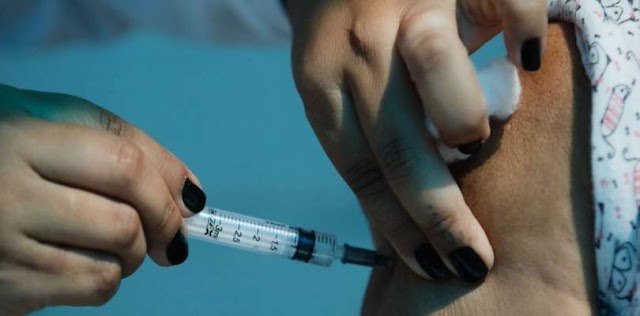 Após protesto por falta de doses, SMS anuncia suspensão da vacinação em Salvador