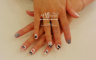  Card nail arts