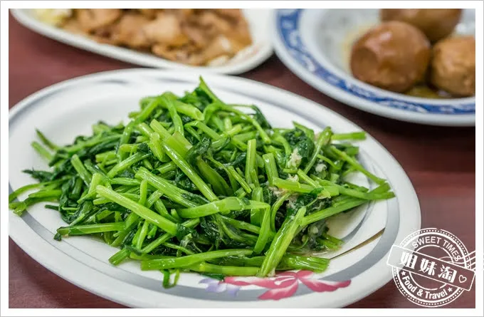 老周燒肉飯燙青菜