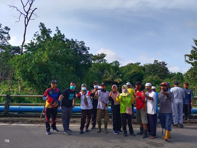 GOTONG ROYONG BERSAMA KELURAHAN TUGU KECIL KECAMATAN PRABUMULIH TIMUR