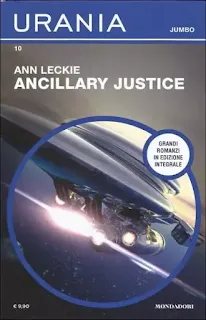 La copertina di Ancillary Justice - Urania Jumbo 10