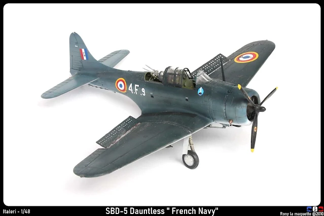 Maquette du SBD-5 Daultless d'Italeri au 1/48.