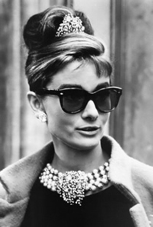 audrey_hepburn_sunglasses_tiffanys_000