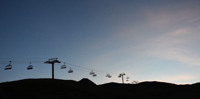 Télésiège des Arpettes au lever du jour, La Plagne