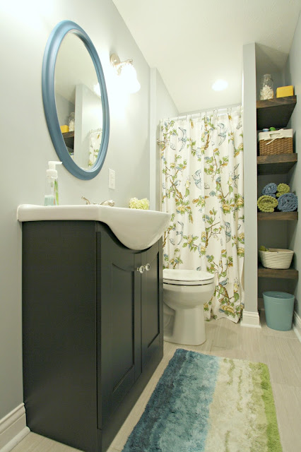 Pretty green and blue bathroom design