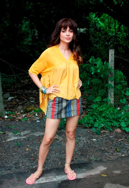 Kangana Ranaut Super Sexy Legs Show On The Sets Of Film Katti Batti” In Aarey