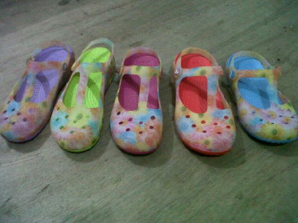 RACHMIRA SHOP : Sandal/Sepatu Crocs Ori Untuk Wanita (2)