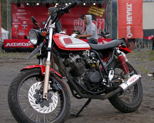 88 Gambar modifikasi motor cb 100 150 chopper klasik ala 