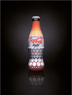 [Image: evolution_of_cocacola_bottle_design_22.jpg]