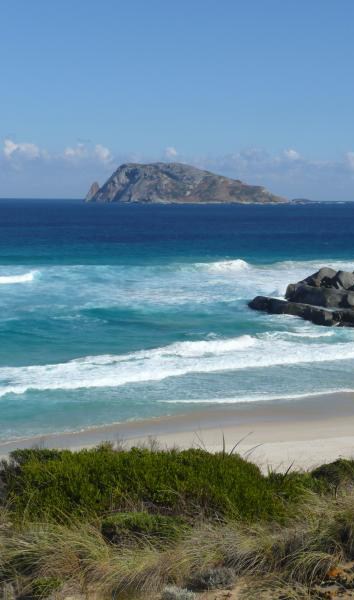 10 Attractive Beaches in Australia to Spend Your Vacation