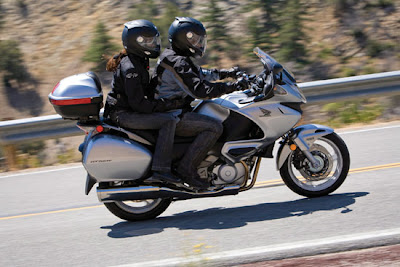2010 Honda NT700VA Varadero ABS adventure bike riders