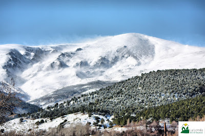 ventisca de nieve en Sierra Nevada vista desde La Lomilla en Jérez del Marquesado