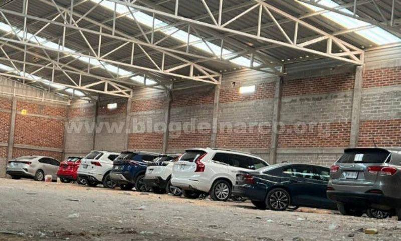 Recuperan 9 de los 10 autos robados en agencia Volvo de León, Guanajuato, estaban escondidos en una bodega en límites con San Francisco del Rincón