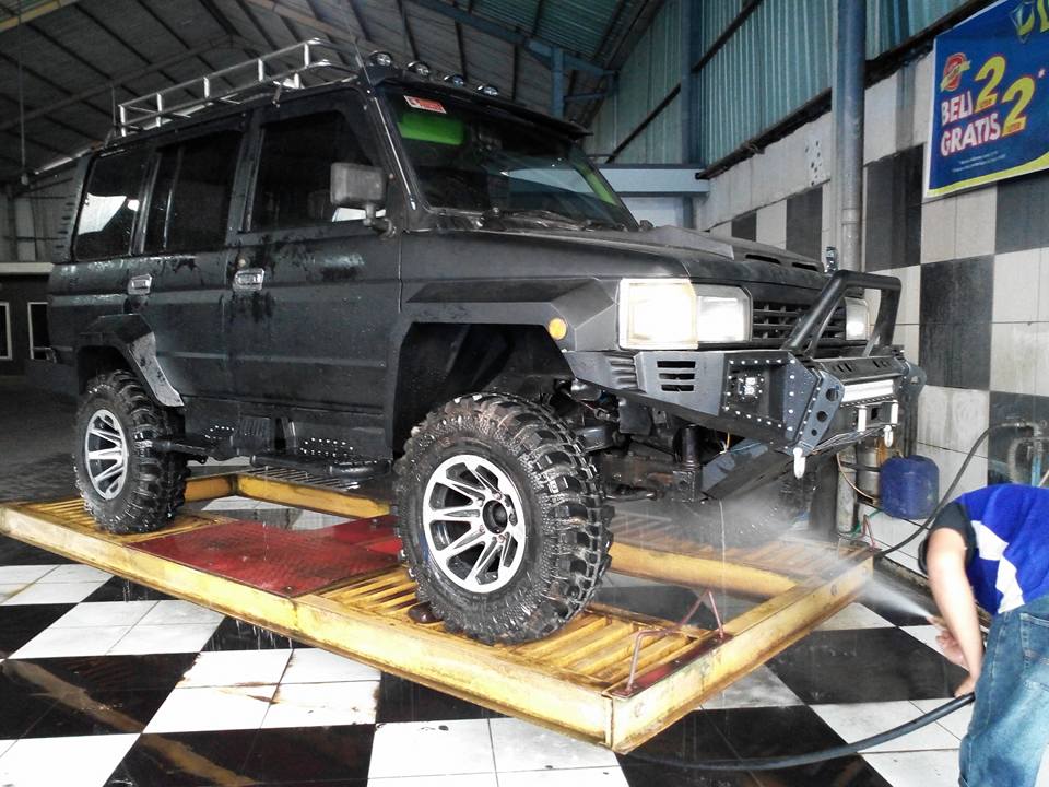  Modifikasi Kijang menjadi model Off Road dan Blazer 