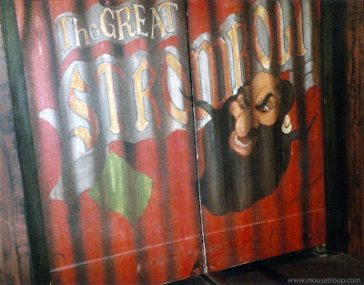 Pinocchio's Daring Journey dark ride Disneyland Stromboli doors