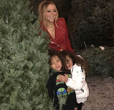 Very cute photo of Mariah Carey and her twins...