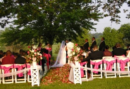 Pine boughs or fake snow along the edge for a winter wedding