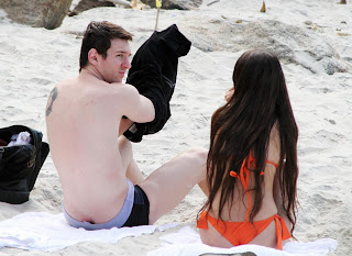 Messi And Girlfriend 