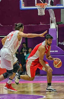  Pola pertahanan Satu Lawan Satu (Man to Man Marking) dalam bola basket