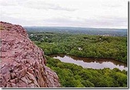 220px-Ragged_Mountain_CT