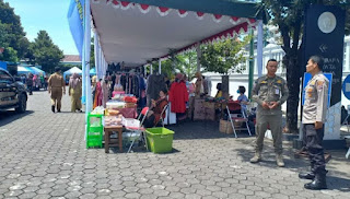 Polsek Danurejan Amankan Kegiatan Bazar Ramadhan Di Bangsal Wiyotoprojo