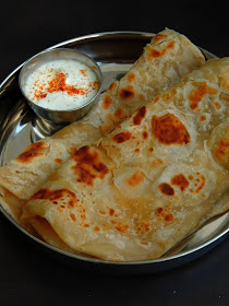 Lucknowi Warqi Paratha