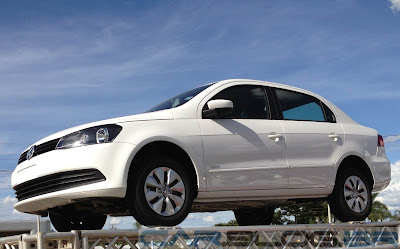 carro Voyage Trend Branco Volkswagen 2014