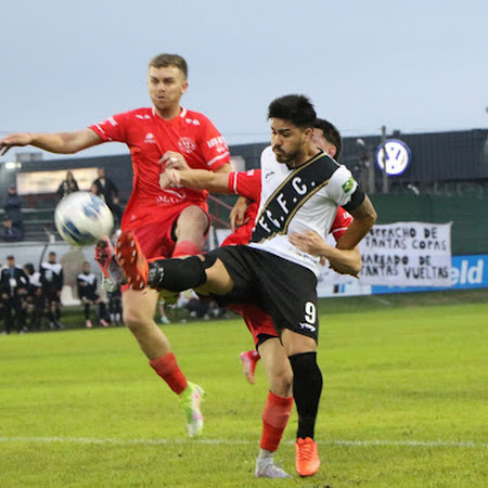 Universitario 1 - Ferro Carril 0: deficiente (1a Fase 3a Fecha OFI 2023)