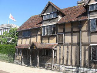 Seeing the front of Shakespeare's birthplace in Stratford-upon-Avon