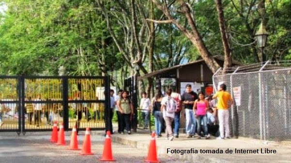 EN MEDIO DE ESTE SILENCIO CÓMPLICE DE LA UT, EL PAÍS PROTESTA