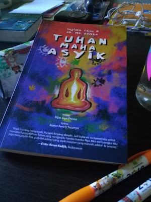 Cover Buku Tuhan Maha Asyik