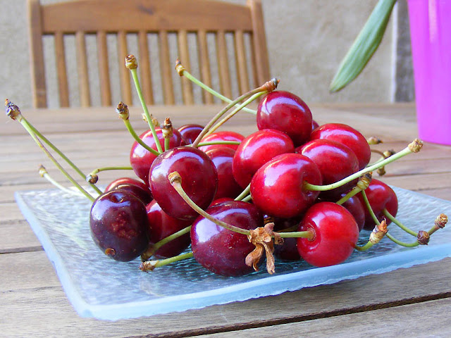 Homegrown sweet cherries. Photo by Loire Valley Time Team.