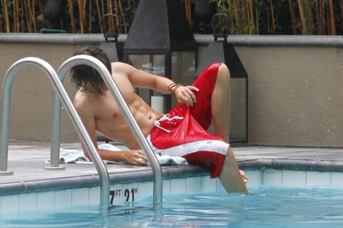 Harry Styles Shirtless