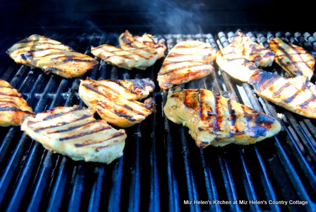 Grilled Teriyaki Chicken Sandwich at Miz Helen's Country Cottage