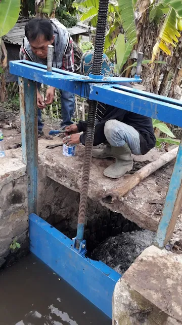 jasa pintu air sungai saluran irigasi sawah kebun bandung