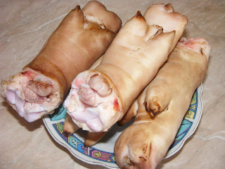 picioare porc, ciocanele porc, adidasi porc, ciocanele de porc, carne de porc, retete cu porc, retete si preparate culinare din picioare de porc, 