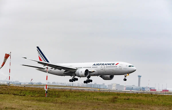 [VIDEO] « PLUS DE PEURS QUE DE MAL ! » : LE CRASH D'UN BOEING 777 ÉVITÉ DE JUSTESSE À L'AÉROPORT DE ROISSY-CDG⚠️