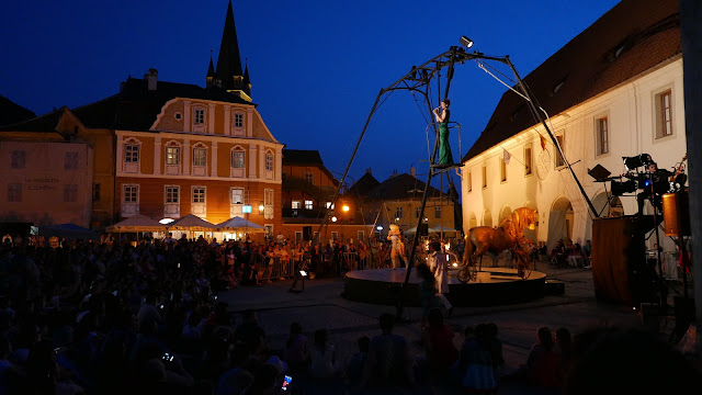 Tipuri de oameni care merg la teatru