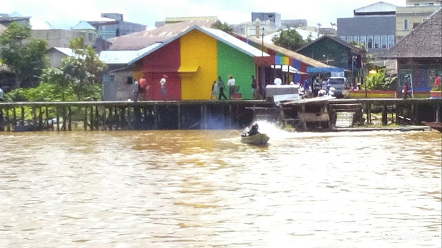 Pelangi Dipinggir Bantaran Sungai Arut Pangkalan Bun