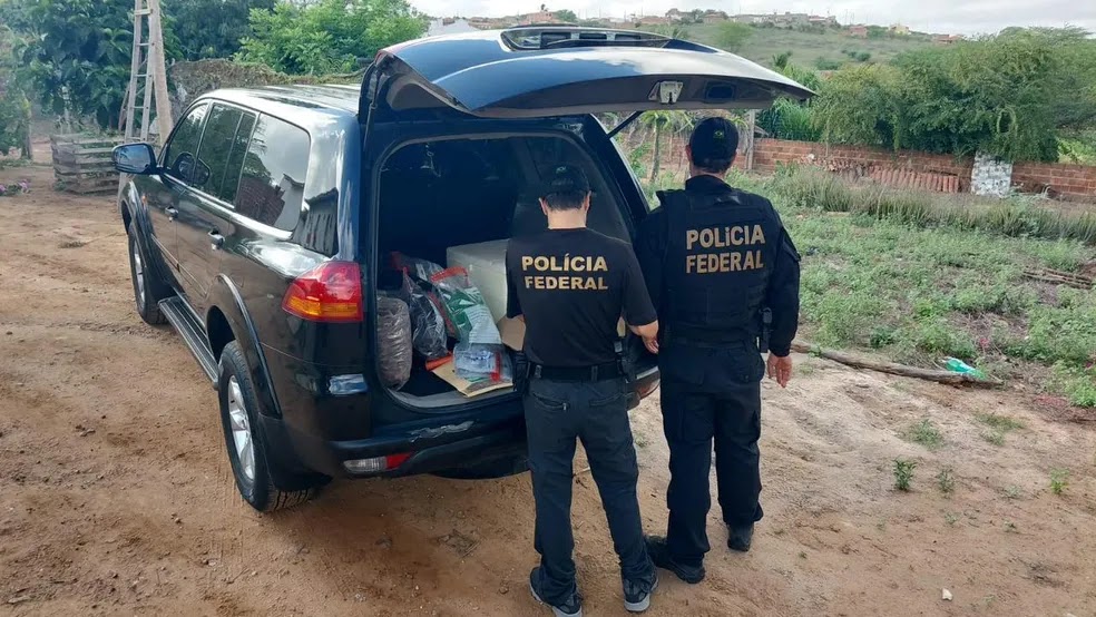 Operação da PF cumpre mandados contra suposto esquema de tráfico internacional de drogas na PB